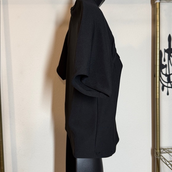 Top - Picture 4 of 7